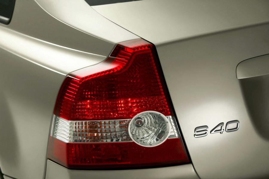  Volvo S40 2004 года  (фото 9 из 26)